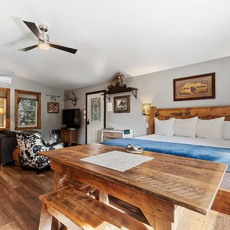 Fort Williamson Glacier Vacation Rentals Columbia Falls Exterior photo